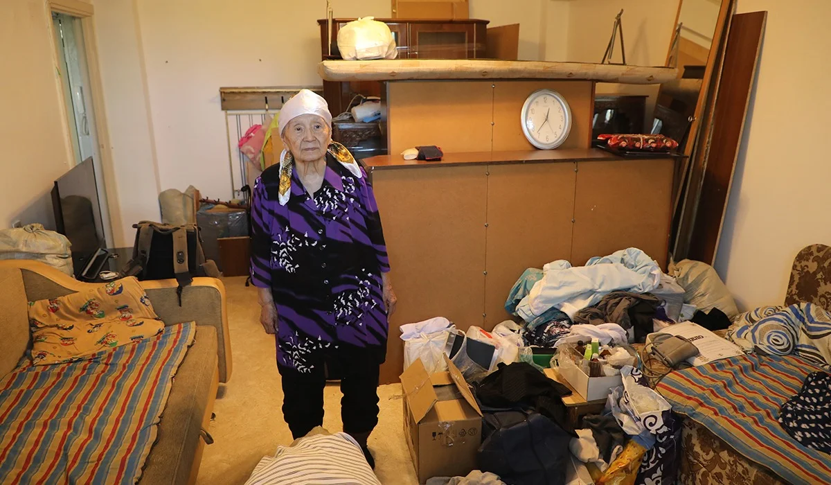 Трусикидегі кемпірмен жыныстық қатынас