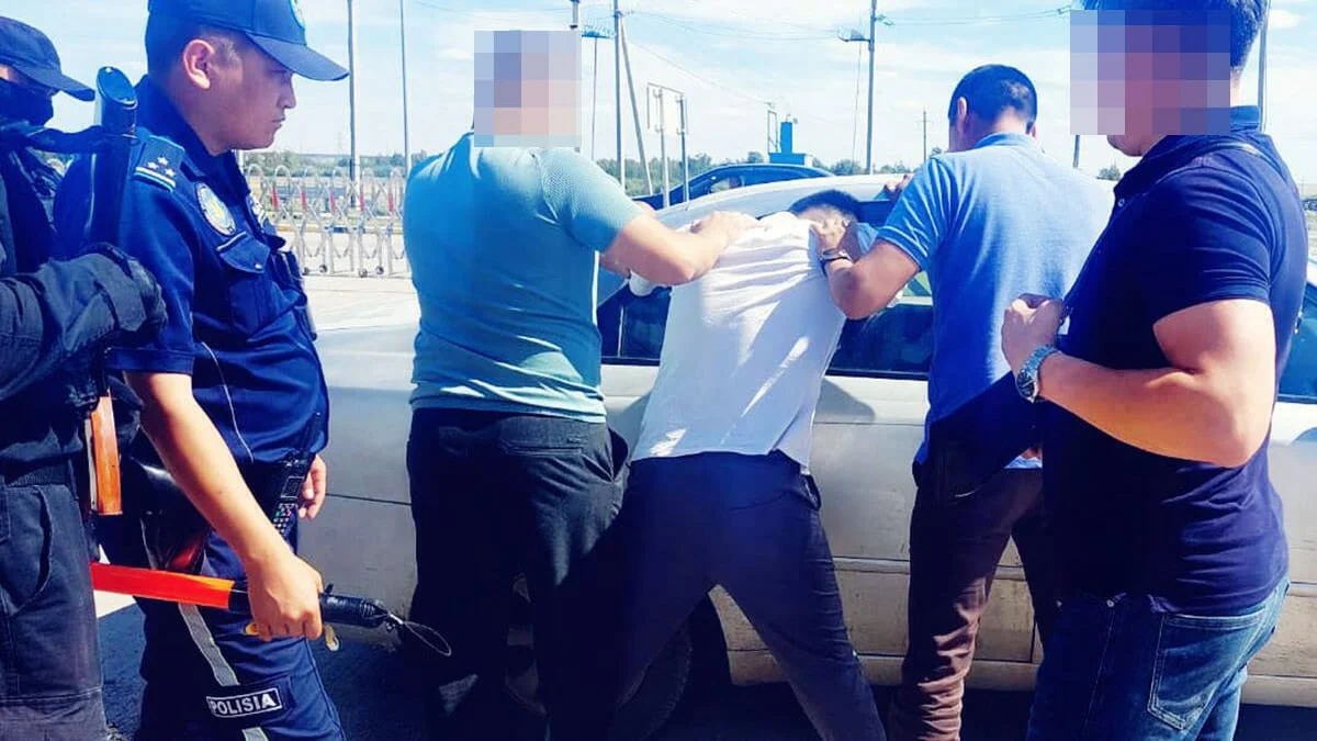 «Скотчпен байлап қойған»: СҚО тұрғыны мен оның жиеніне шабуыл жасаған қарақшылар ұсталды