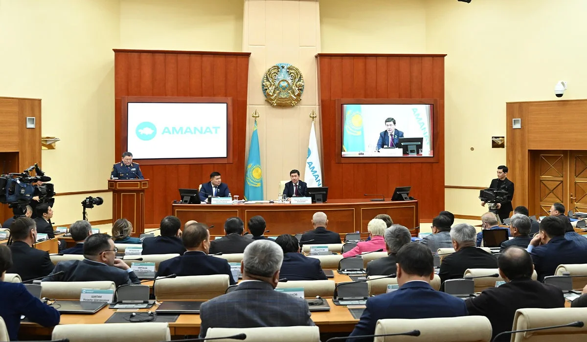 «AMANAT» партиясы наркобарондар мен ұсақ есірткі жасырушыларға әділ жаза мерзімін енгізуді ұсынды