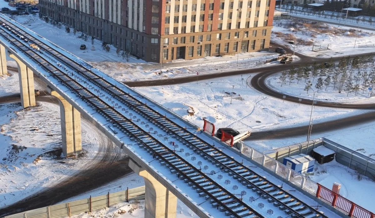 Астанада атышулы LRT-ның рельсі төселе бастады