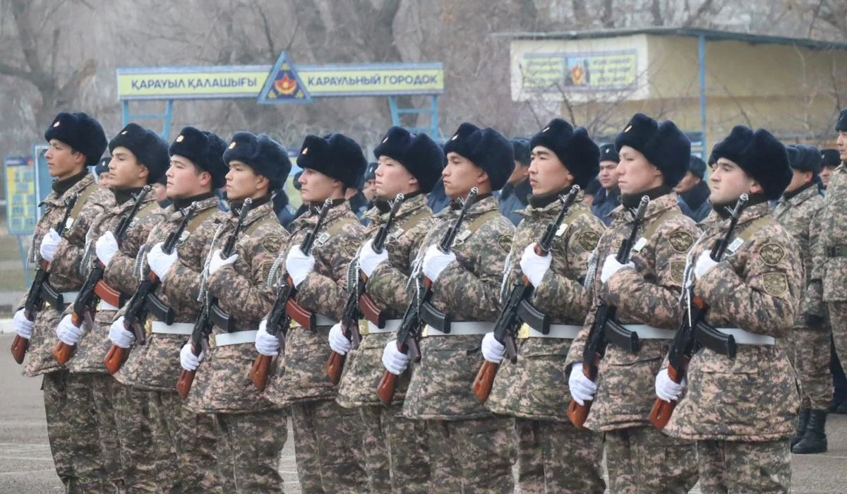 Ата-аналар комитетінің төрайымына 24 сағат есігіміз ашық, келе берсін - Қорғаныс министрлігінің полковнигі