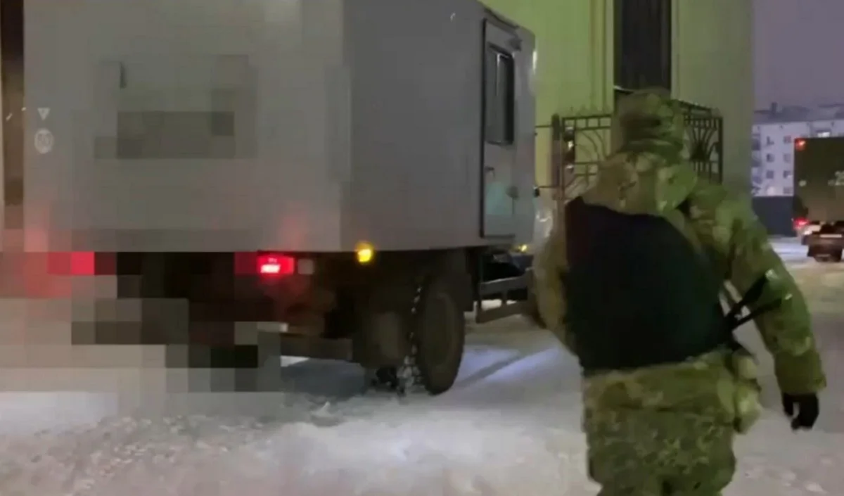 Жамбыл облысында ірі көлемде есірткі сақтаған күдікті Ресейге қашып кеткен
