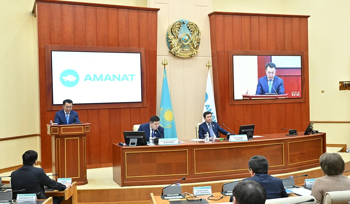 Таксидегі жолаушылардың өмірі сақтандырылуға тиіс – Ерлан Қошанов