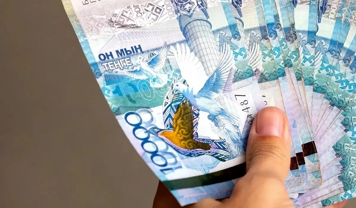 14 адамның 120 млн теңгесін алдап алып кеткен: Қарағандыда күдікті қолға түсті