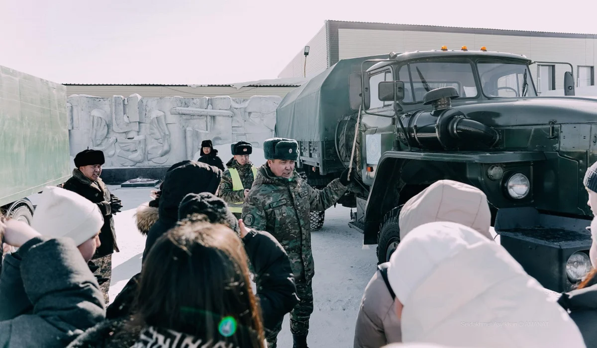 «Сарбаз болғым келеді»: «Жастар Рухы» мектеп оқушылары арасында ерекше іс-шара өткізді