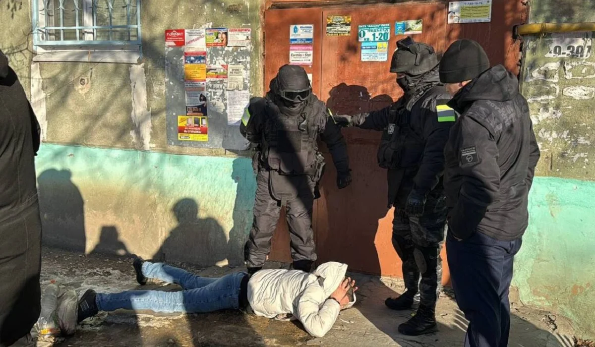 Қазақстанға алаяқтық жасау үшін келген көрші елдің азаматы ұсталды (ВИДЕО)