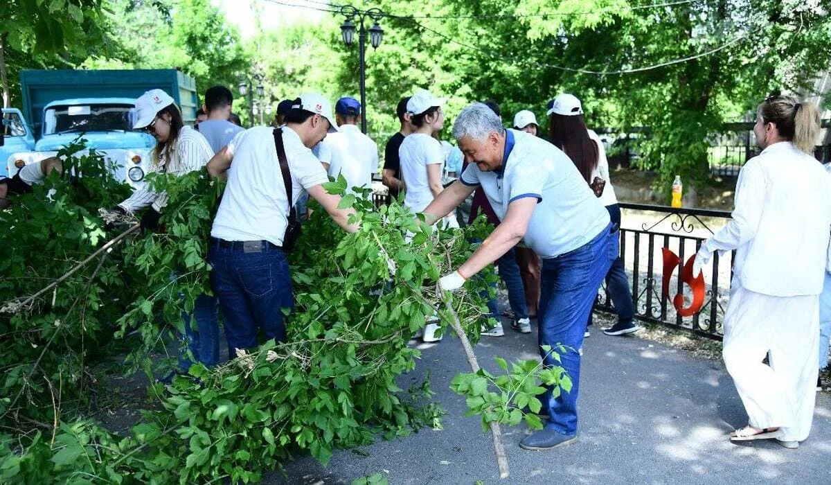 «AMANAT» партиясының «Таза бейсенбі» акциясы жайлы орта құруға бағытталған бұқаралық жобаға айналды