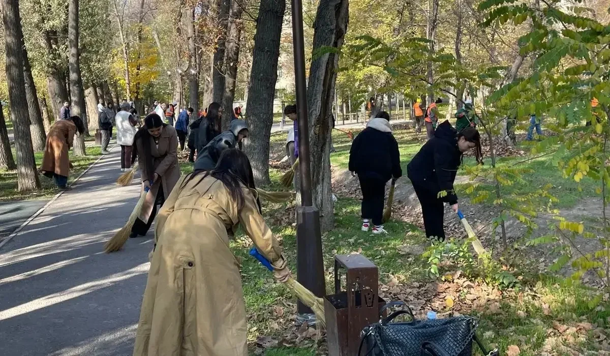 «Таза Қазақстан»: жыл басынан бері 121 мың тоннадан астам қоқыс жиналып, 584 мың гектар жер тазартылды