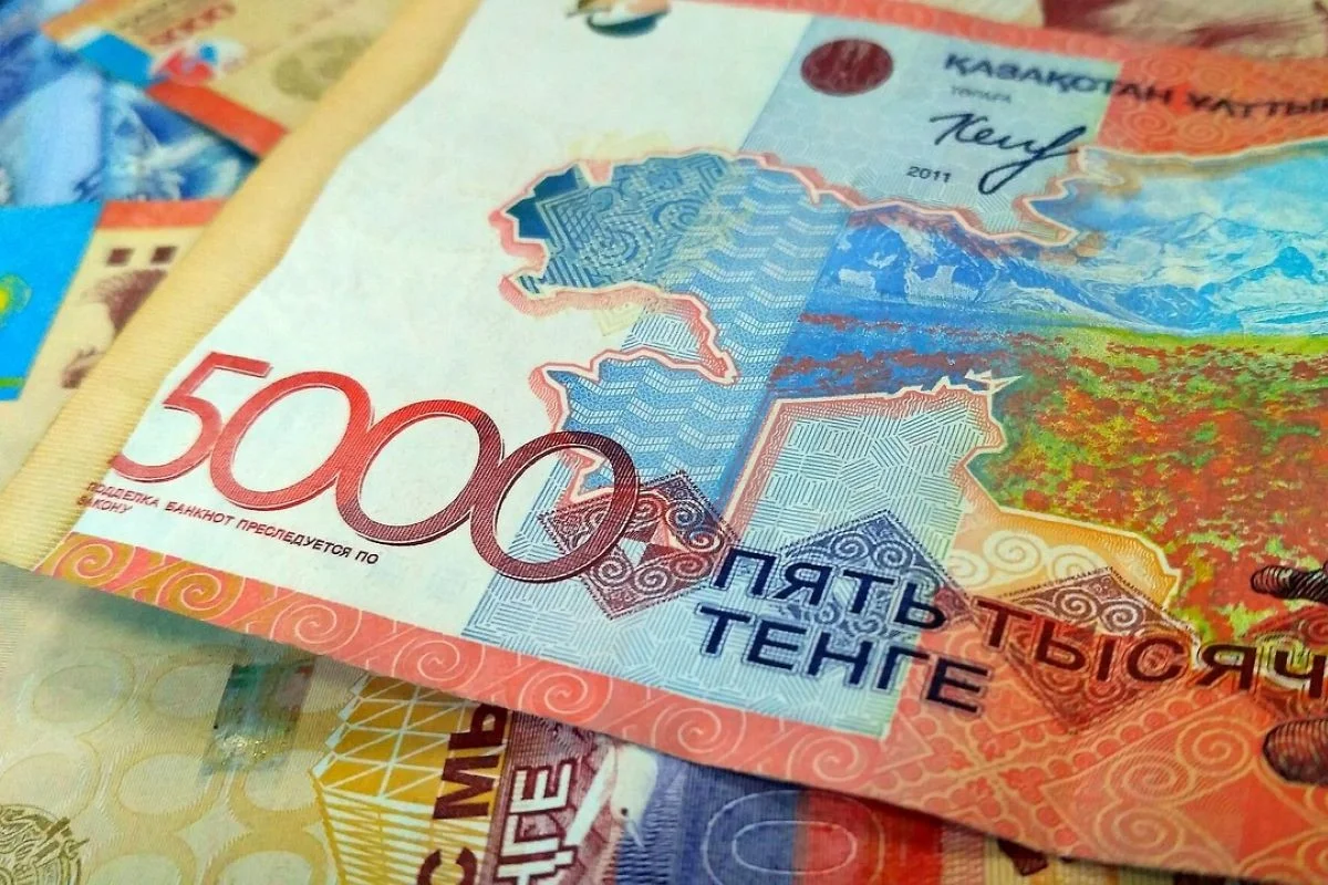 Атыраулық блогер алаяқтық жасады деген күдікке ілінді