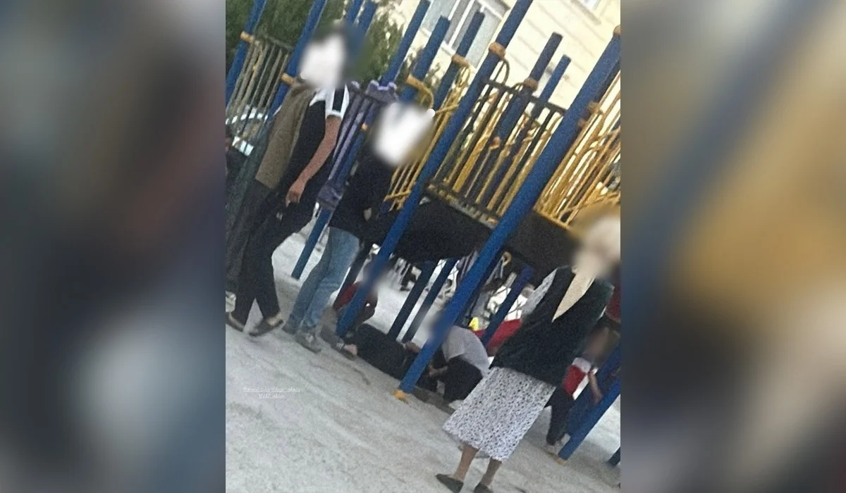 Бір-бірін талдырып ойнаған: Ақтауда жасөспірімнің бірі миы шайқалып, ауруханаға түсті