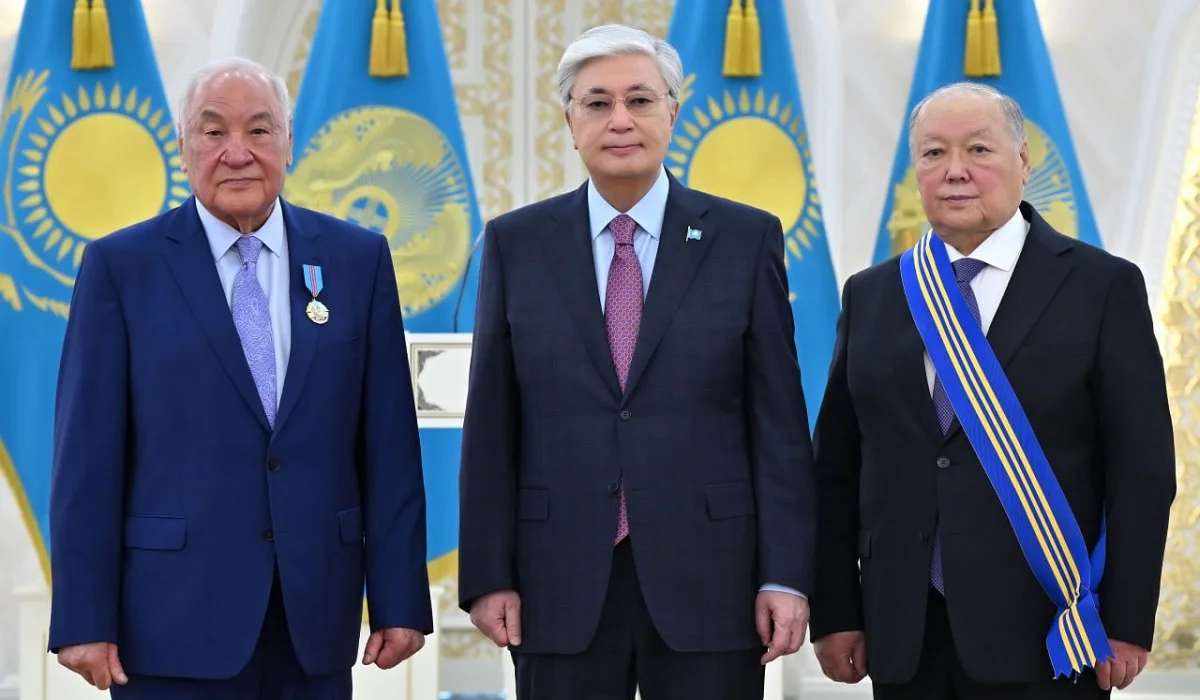 Тоқаев Равиль Шырдабаев пен Серік Тоқпановты марапаттады