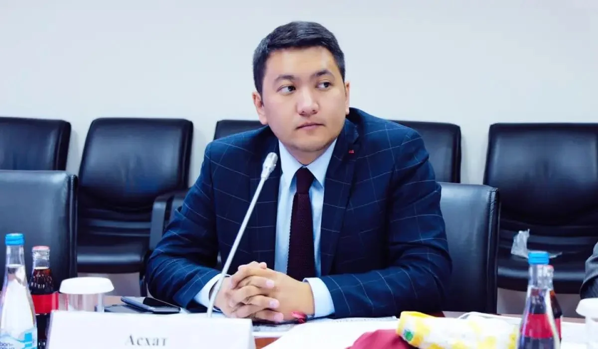 «Маскасы шешілді»: бұрынғы әйелін сотқа берген Асхат Садырбай істің немен аяқталғанын айтты