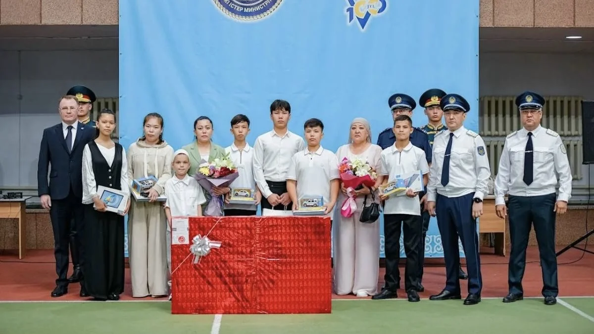 Жамбыл облысында қызмет бабында көз жұмған полицейдің отбасына көлік табысталды