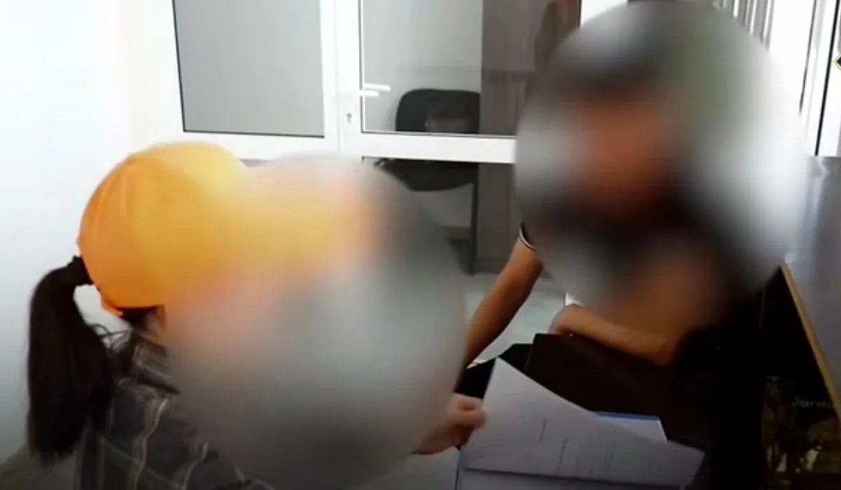 «Несиеңді жойып беремін»: күдікті әйел 200-ге жуық адамның 100 млн теңгесін қағып алған