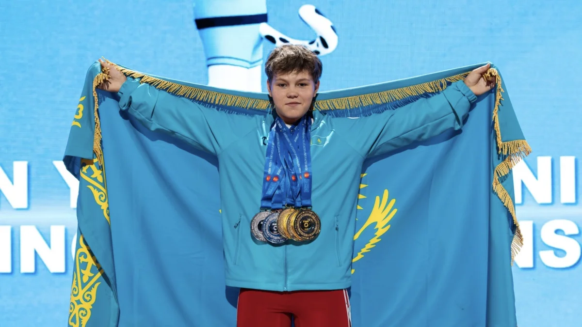 Қазақстандық жасөспірім ауыр атлетикадан Азия чемпионы атанды
