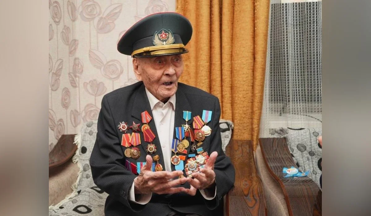 Тоқаев ҰОС ардагері Әбдіғали Қаймолдиннің отбасына көңіл айтты