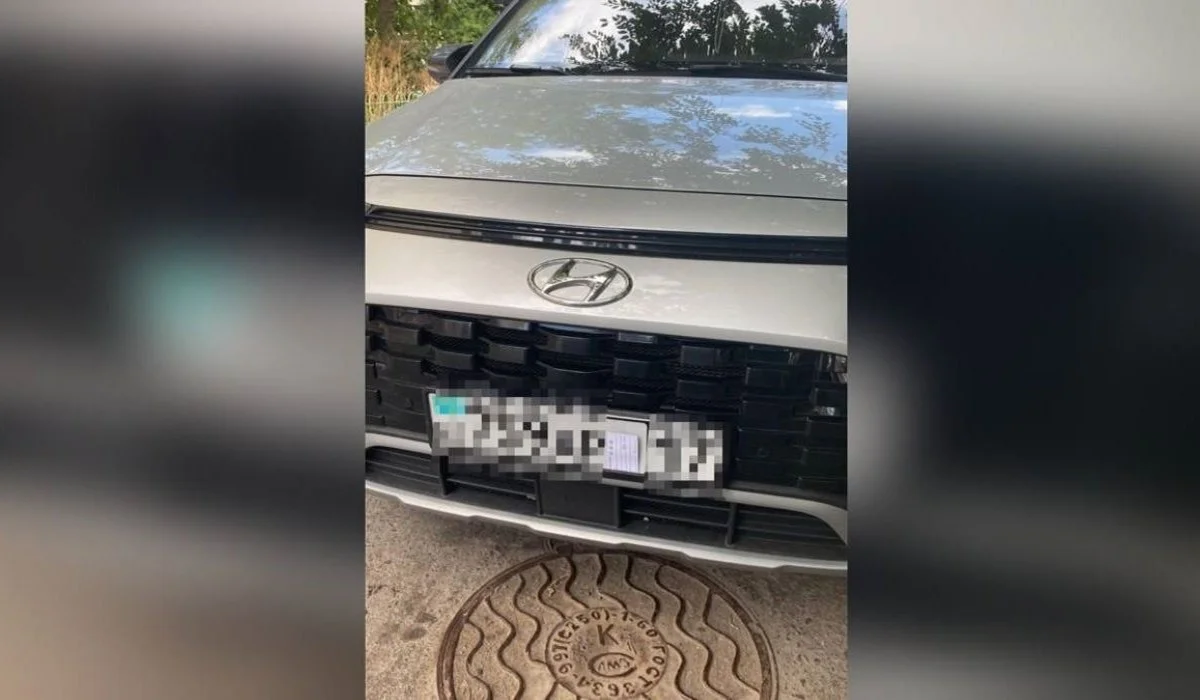 Астанада көлік нөмірін қағазбен жауып қойған жүргізуші қамауға алынды (ВИДЕО)