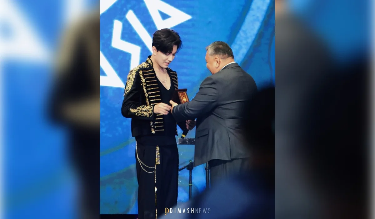 «Аванс деп білемін»: Димаш Құдайберген Қырғызстанның Халық әртісі атанды