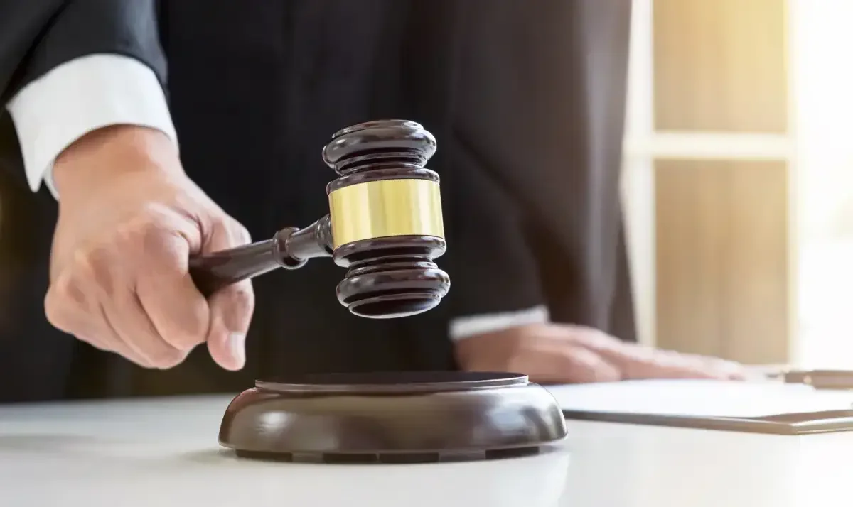 Астанада ХҚКО қызметкері әріптестерінің көз алдында сотталды