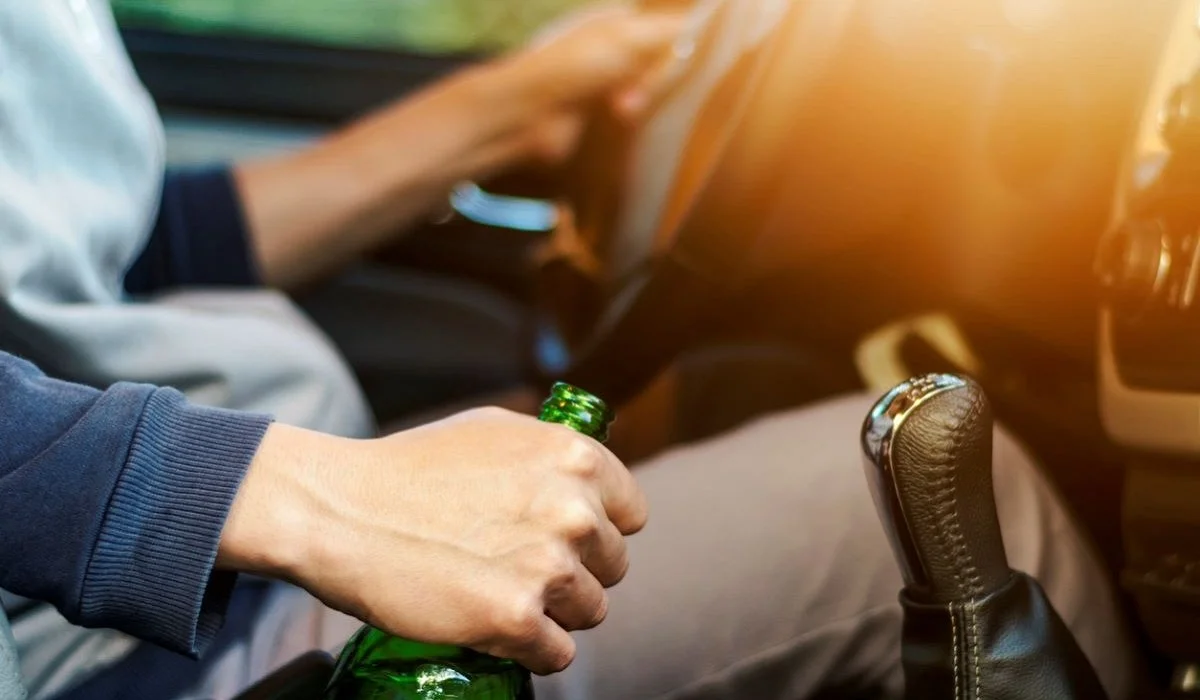 Жаңаөзенде көлігін басқа біреуге беріп тұрған әйел 20 тәулікке қамалды