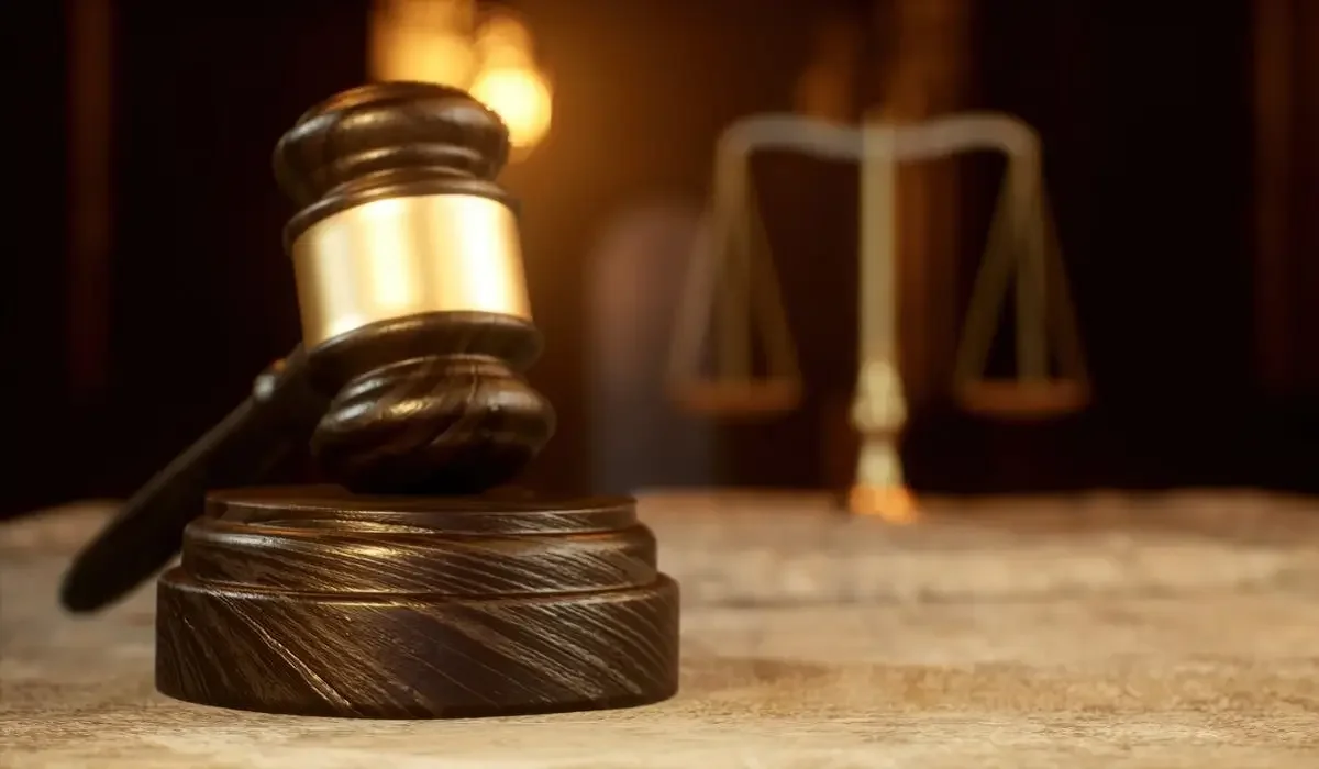 Жігіттің анасы мен әжесі қайтыс болған: Семей соты 117 млн теңгенің кепілінде тұрған пәтерді мұра деп тапты