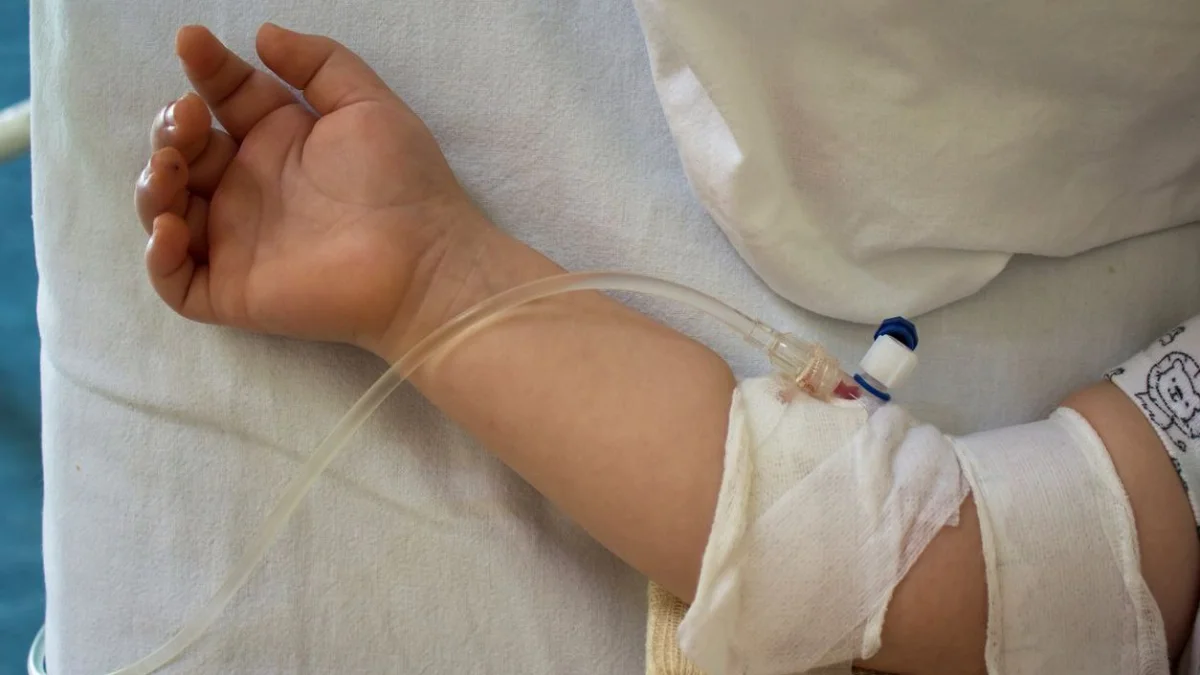 Қостанайда сәбиі операциядан кейін көз жұмған әйел ауруханадан 40 млн теңге өтемақы талап етті
