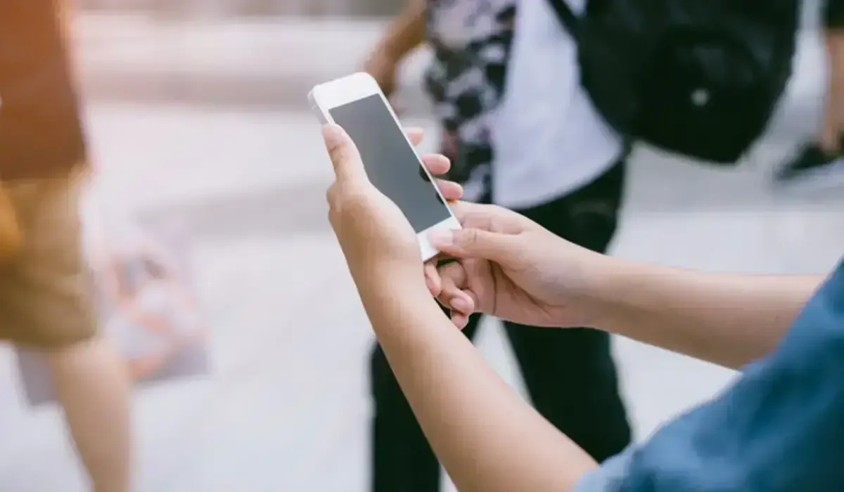 Мамандар қоғамдық жерлердегі тегін Wi-Fi-дың қаупі туралы ескертті