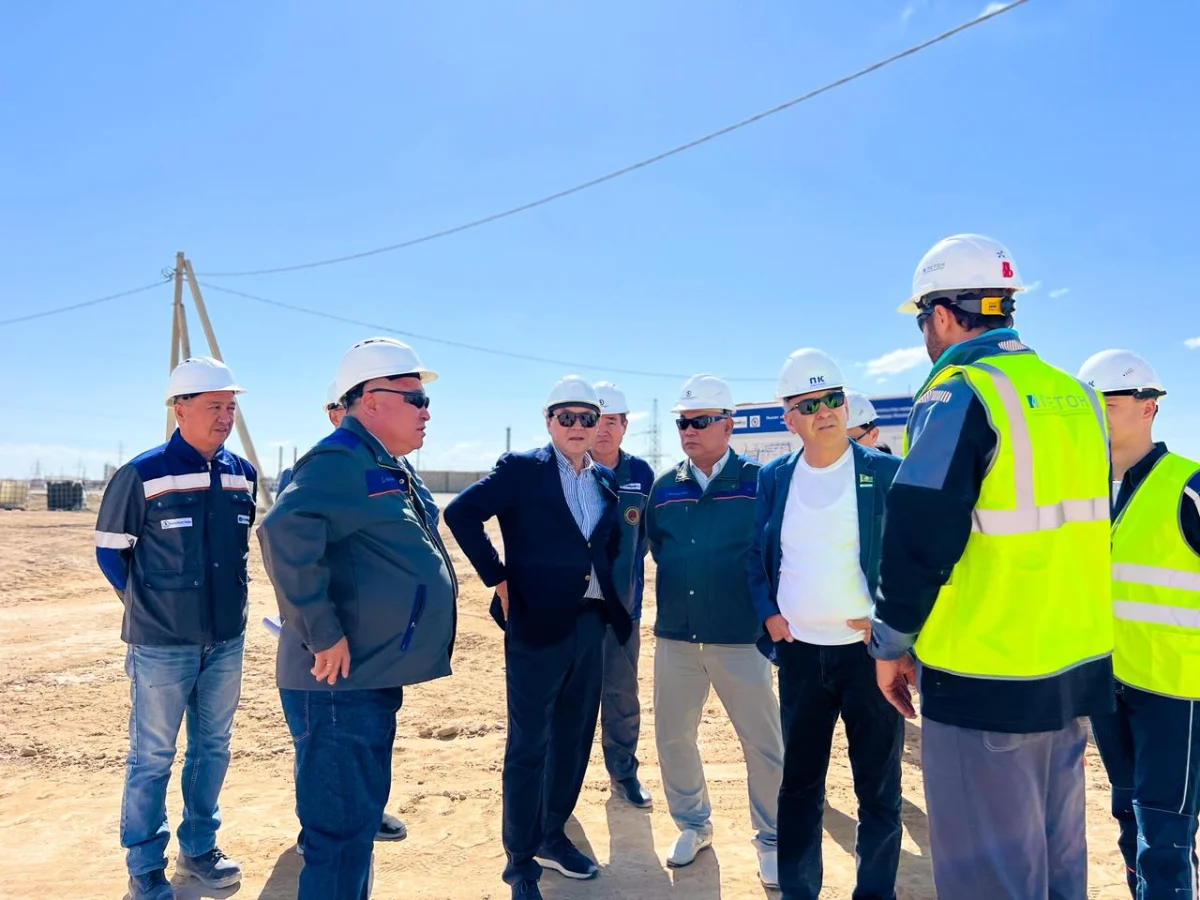 Газ өңдеу зауыты: Мәжіліс депутаты жаңа нысанның құрылысымен танысты