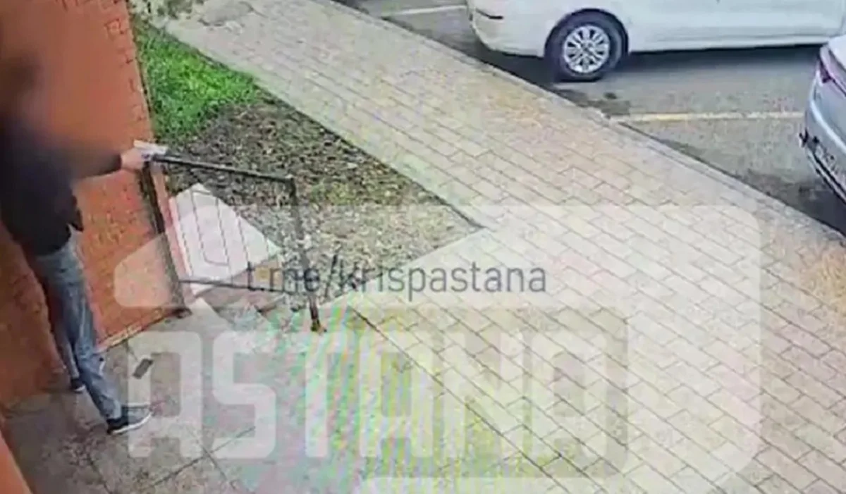 Астанада аулада атыс болды: полиция 25 жастағы жігітті ұстап әкетті (ВИДЕО)
