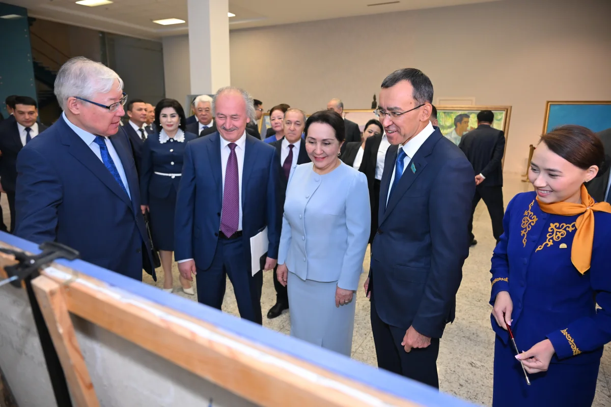 Мәулен Әшімбаев және Танзила Нарбаева Астанада өткен қазақ-өзбек ғылыми-шығармашыл зиялыларының алғашқы форумында сөз сөйледі