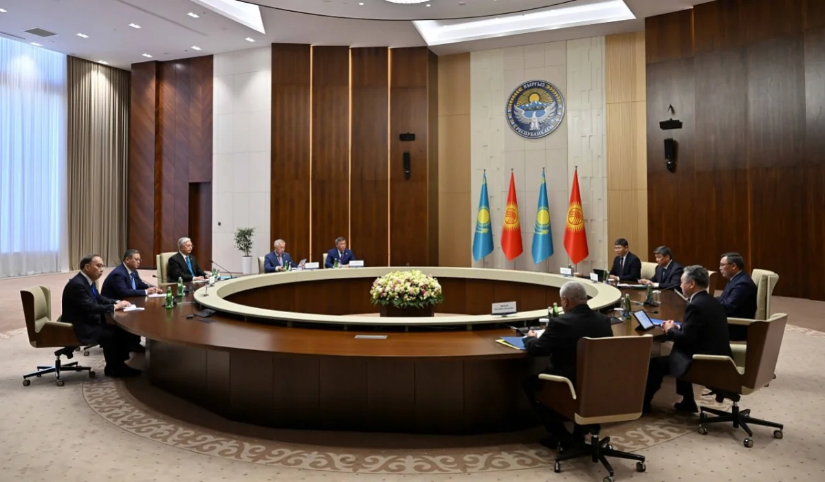 Қасым-Жомарт Тоқаев пен Садыр Жапаров қай салалар бойынша келіссөз жүргізді