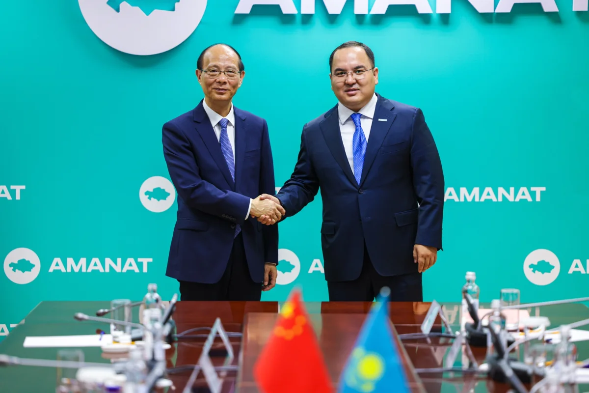 «AMANAT» партиясы Қытай Коммунистік партиясымен ынтымақтастықты нығайтуда
