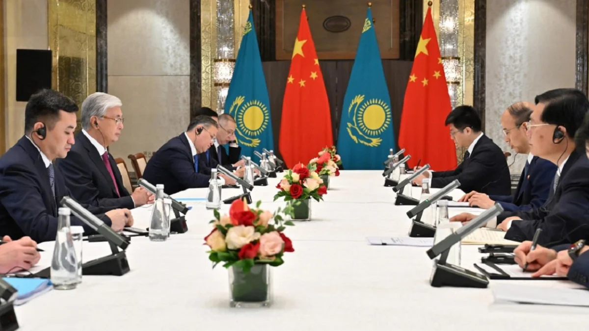 Президент қытайлық компанияның басшысымен Шымкент мұнай өңдеу зауытының мәселесін талқылады
