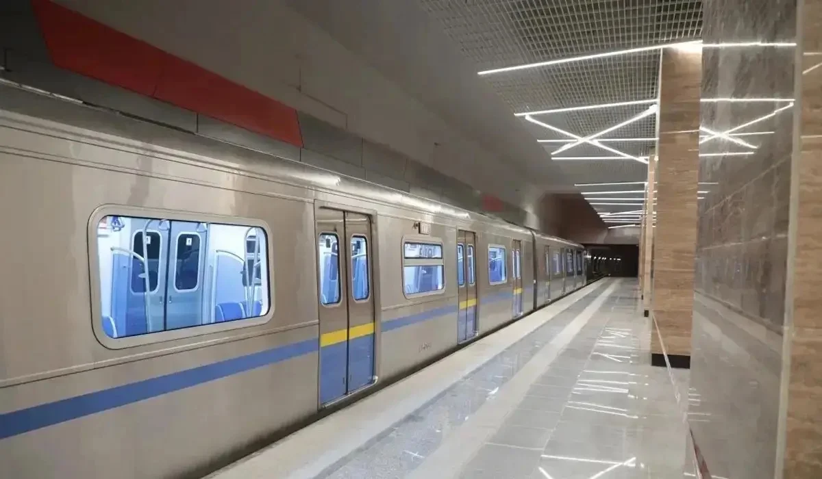 Рекорд: Алматы метросына бір күнде 117 мың адам мінді