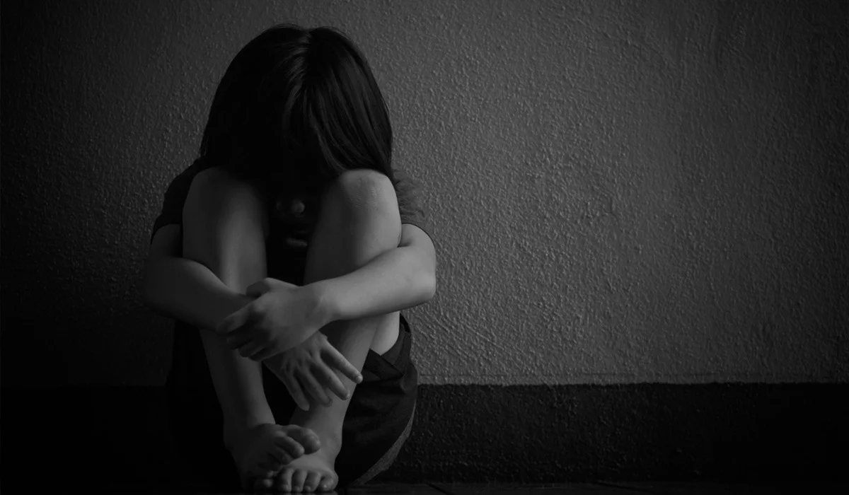 «Бала небары алты жаста»: Қордайда туған қызын зорлаған ер адам өмір бойына сотталды