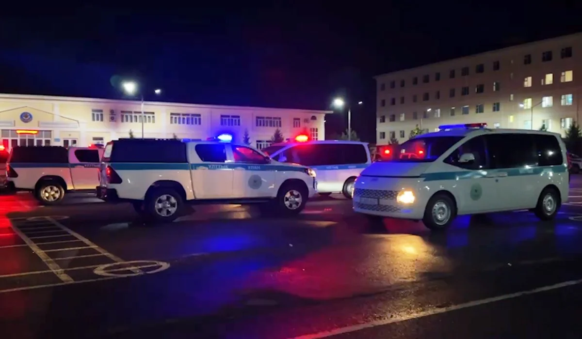Ұлттық ұлан Астана әкімдігі берген су жаңа көліктермен вальс билеп жүр (ВИДЕО)