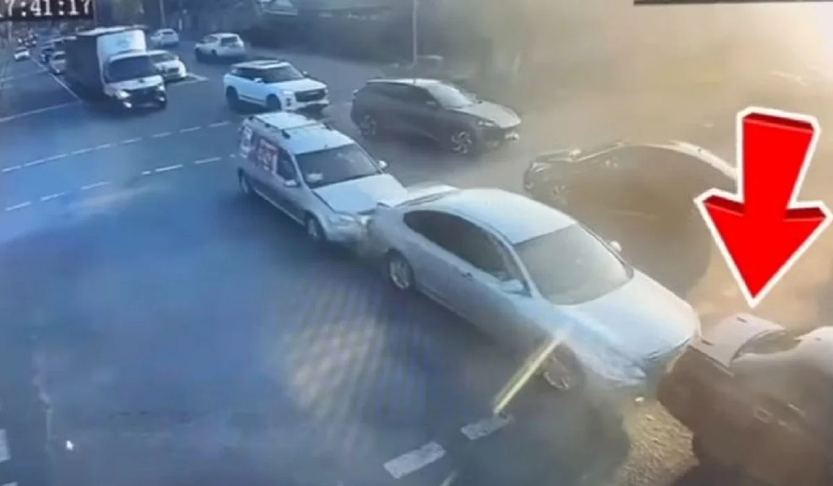 Петропавлда бес бірдей көлік бір біріне соғылды