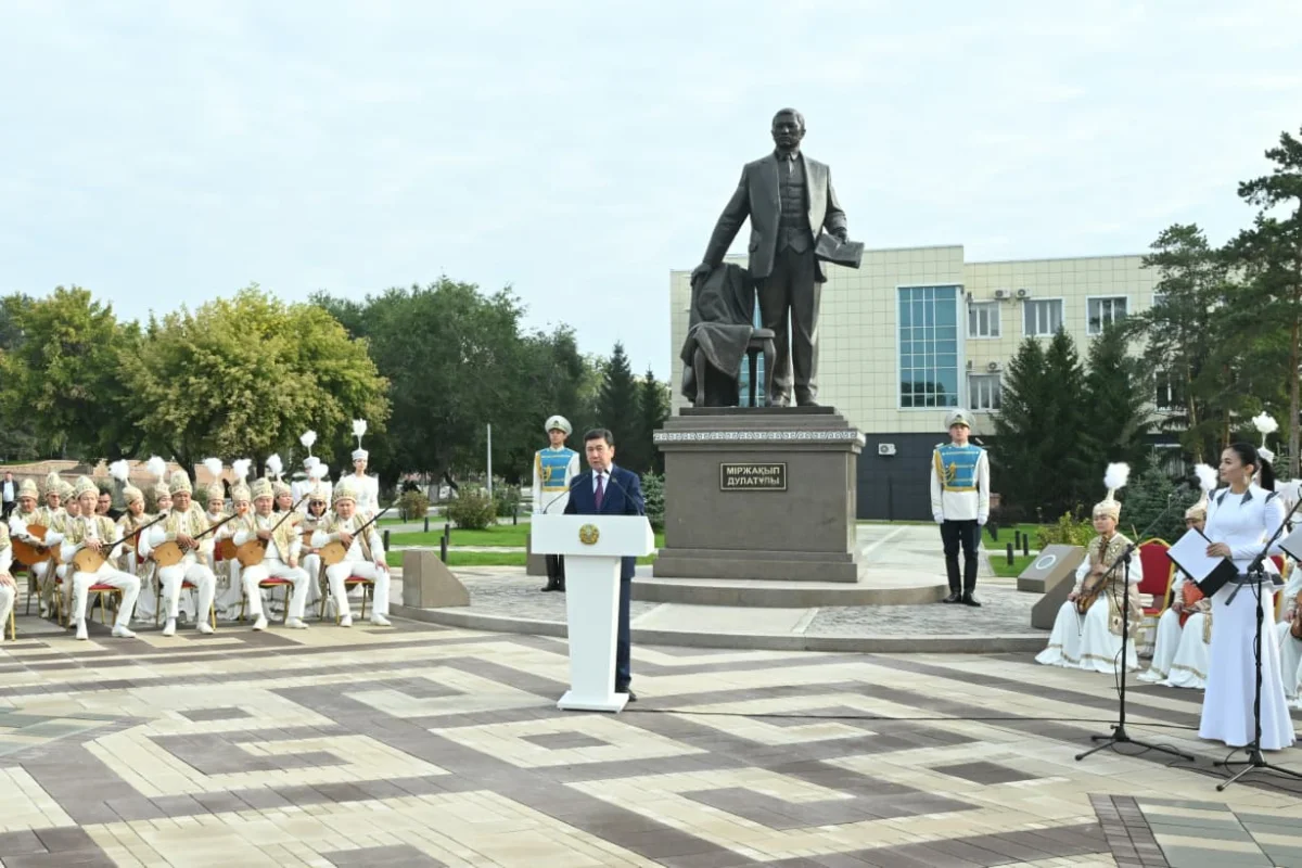 Міржақып Дулатов қазақтың асқақ арманы мен мұң-мұқтажын терең түсінді – Мәжіліс спикері Президенттің құттықтауын оқып берді