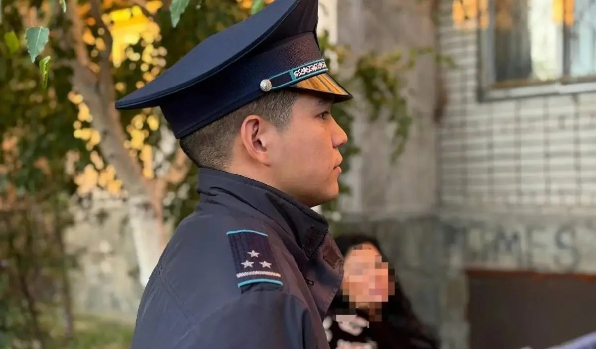 «Әжесі қуып жете алмаған»: аяқ асты қиындыққа тап болған отбасыға кездейсоқ адамдар көмектесті