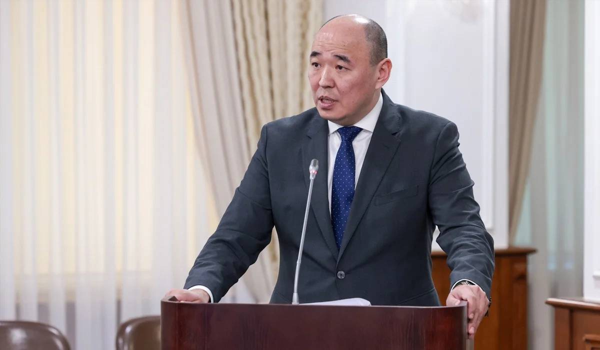 Экс-министр Қанат Шарлапаев Ақордадағы қызметінен кетті