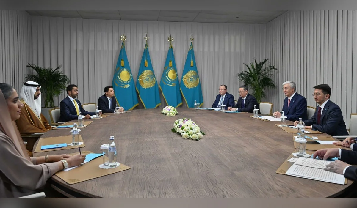 Тоқаев БАӘ министрімен жасанды интеллект саласындағы серіктестікті талқылады