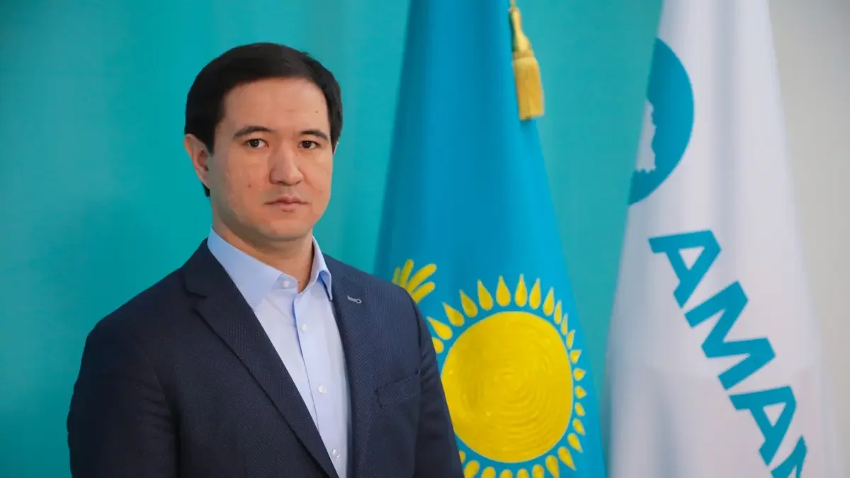 Мәжілісте жаңа депутат ант қабылдады