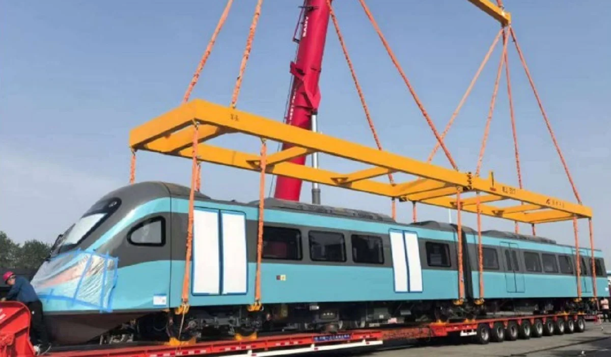 LRT-ның тағы екі пойызын эстакадаға шығару үшін Астананың қақ ортасы жабылатын болды