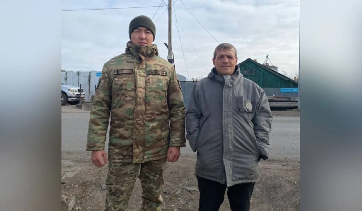 «Тірі қалмас едім»: ұландықтар қайығы тесіліп, суға батып бара жатқан балықшыны құтқарып қалды
