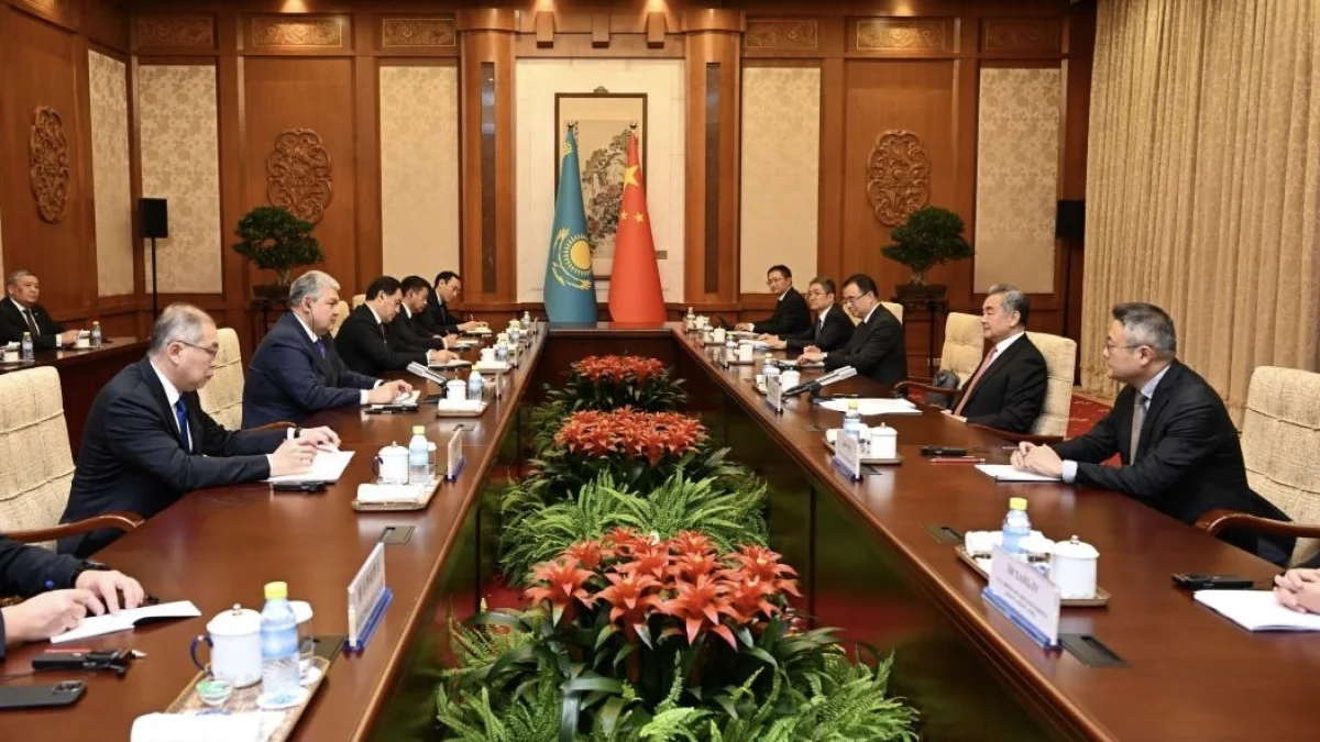 Жақында тағайындалған СІМ басшысы Қытайға іссапармен барды