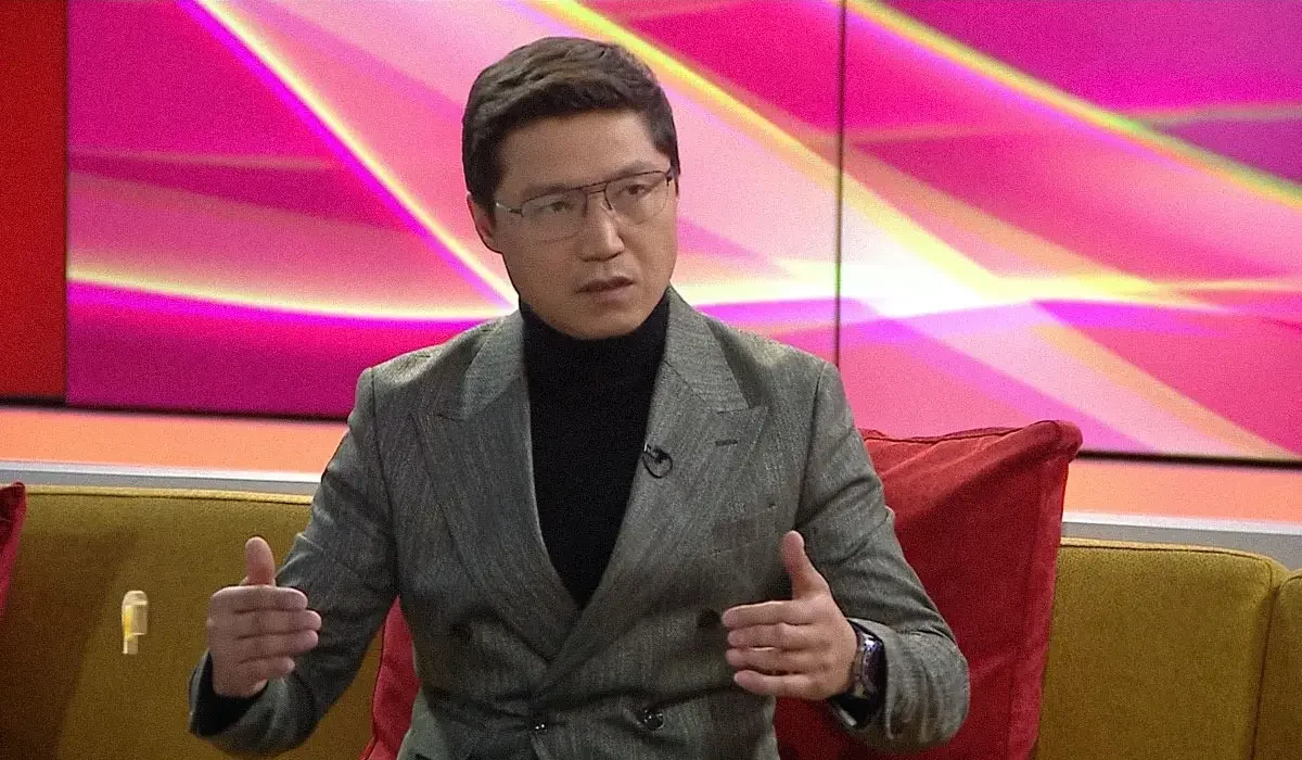 «Дүниеде оңбаған мен ғана шығармын»: Бағлан Әбдірайымов кімнен ұялатынын айтты