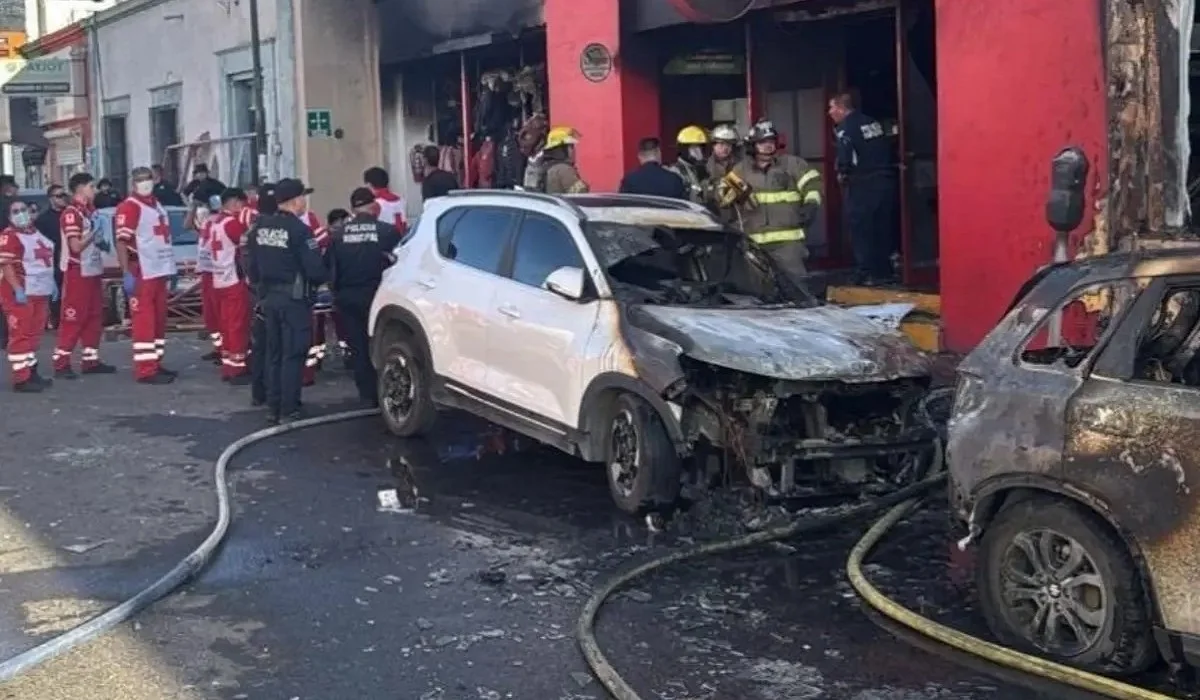 Мексикада дүкендегі жарылыс пен өрттен 20-дан астам адам көз жұмды