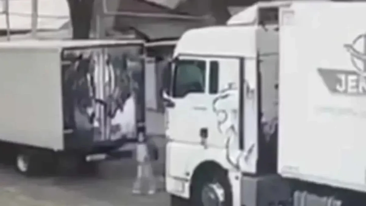 Анасының көз алдында болды: 7 жасар қыз баланы қағып өлтірген жүк көлігінің жүргізушісі сотталды