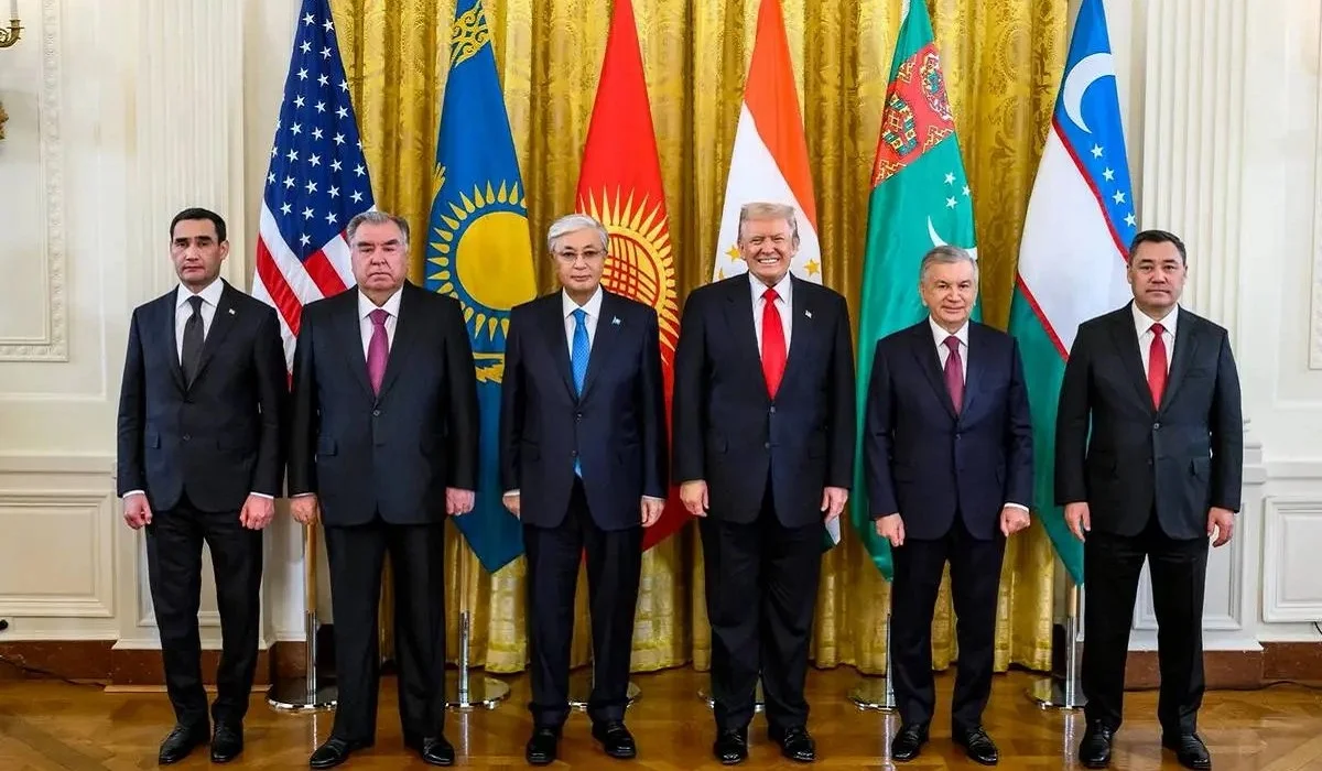 «Орталық Азия – АҚШ» саммитіне қатысқан мемлекет басшыларының фотосы жарияланды