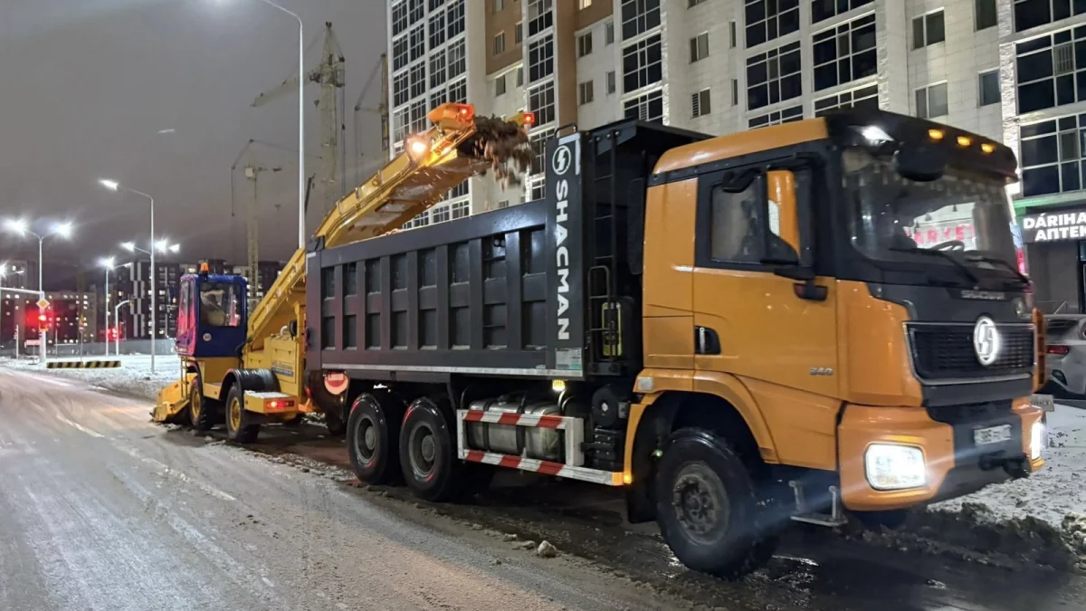 Астанадан санаулы күнде 9 мыңға жуық жүк көлігіне тең қар шығарылды
